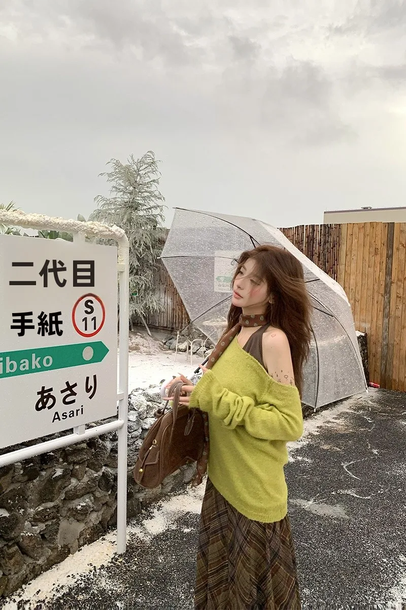 魅力的なデザイン！斜め肩のニットセーター【春季用・女性向け】（セットアップ対応）