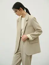 グレー系の小型フィットジャケット【ルーズなデザイン・カジュアルスタイル・秋用】（セットアップ対応）