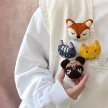 かわいい猫と犬と狐のブローチ【ネパール製・羊毛フェルト・立体デザイン】