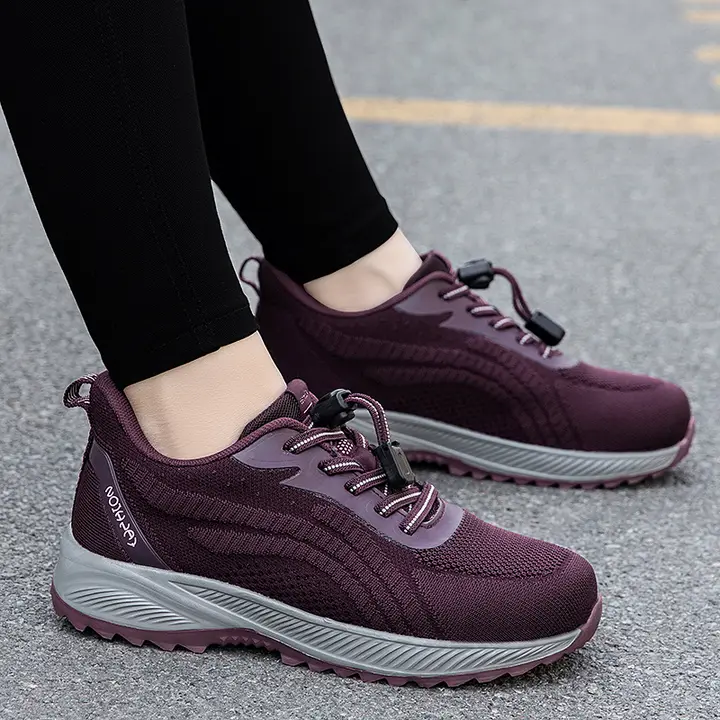 滑り止めソフトソールの高齢者向けシューズ【快適・軽量・運動用】