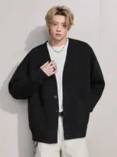 春秋にぴったりなVネックニットカーディガン【黒・ゆったりシルエット・男女兼用】