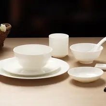 白磁製 食器セット【シンプルデザイン・家庭用・ディナープレート・ボウル・箸付き】