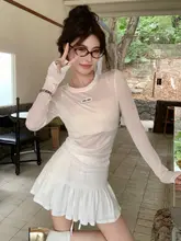 透け感のあるフィット感抜群の長袖UVカットTシャツ【秋用・ハイウエスト・フリル付きAラインスカート】（セットアップ対応）