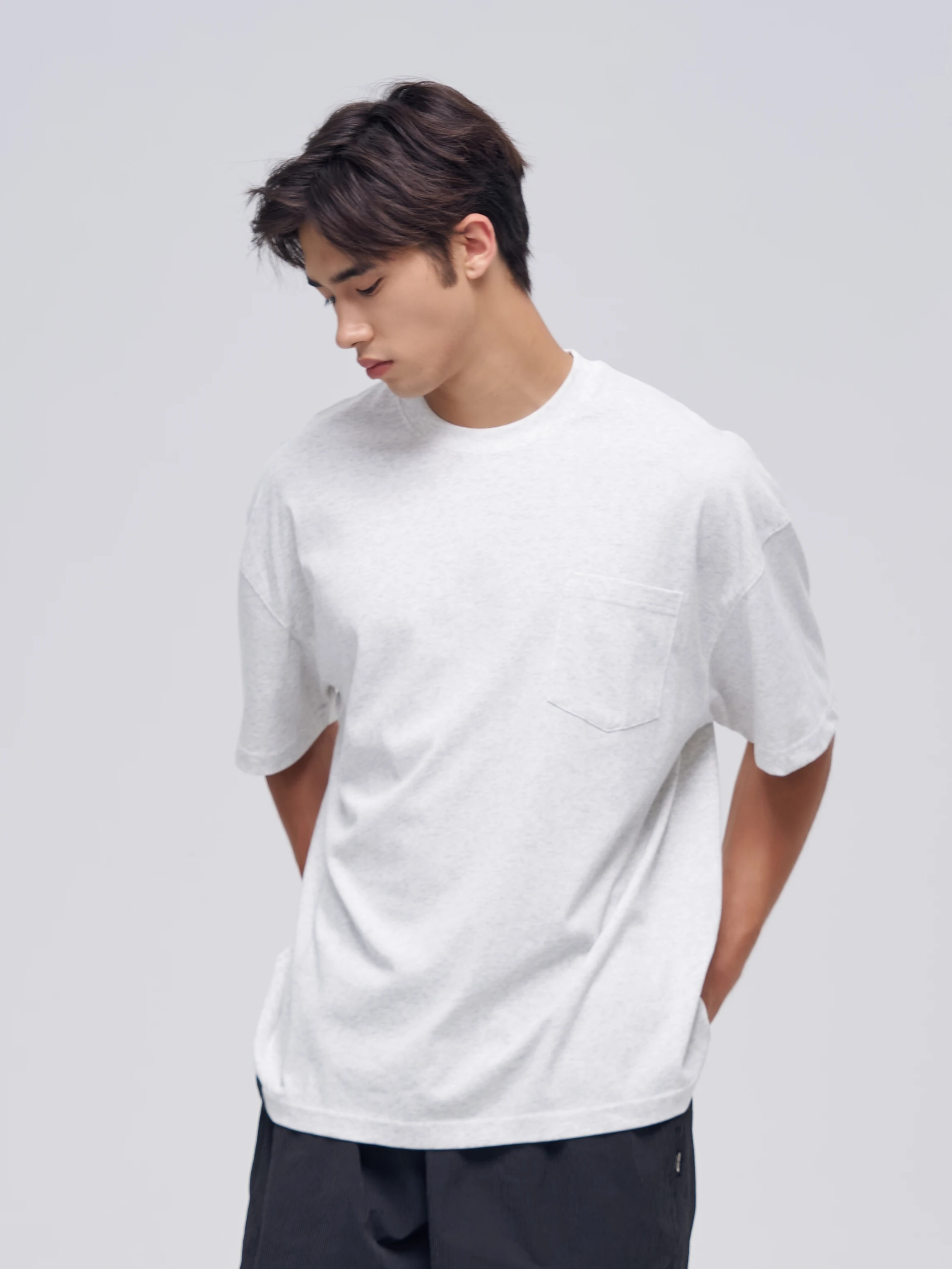 メンズ半袖Tシャツをどう選ぶ？抗UV機能と柔らかさが融合した「極上の肌触り」が今夏の必須アイテム