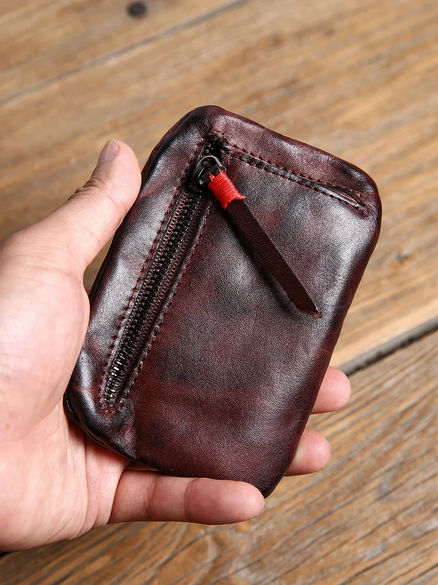 アンティーク調手作りミニ財布：本革のレトロ風デザインが特徴