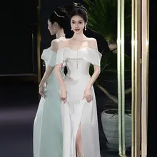 オフショルダーサテン軽婚纱【白・トレイル付き・エレガントデザイン】