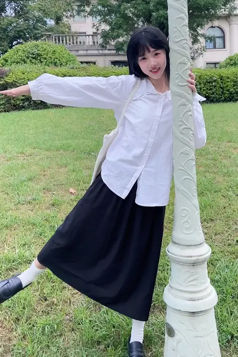 ブラック Aライン ミディスカート【厚手・プリーツ・秋冬用・小柄向け】