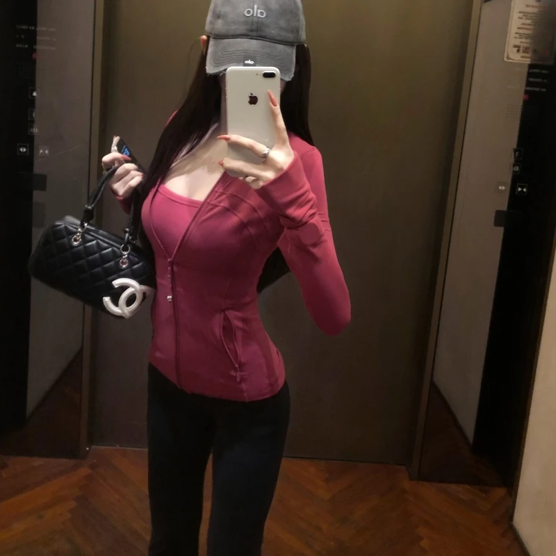 高身長用ストレッチデニムパンツ：ハイウエスト・ブラック・フレアデザインの着心地とフィット感