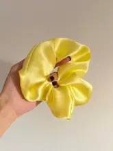華やかな黄色の真絲ヘアゴム【フレンチスタイル・シンプルデザイン】