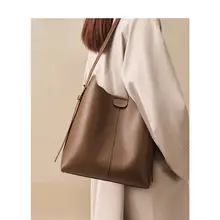 質感のあるバケットバッグ【ショルダー・トート・通勤用】