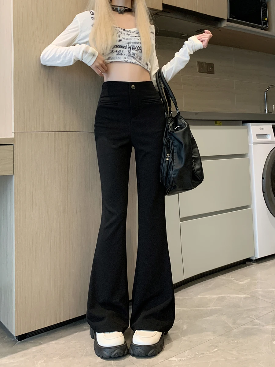 高腰テーパードアンクルパンツ：優雅なドレープ感で秋のカジュアルスタイルを実現