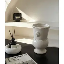 フランス風レトロデザインの浮彫陶器花瓶【インテリア用・花やグリーンのディスプレイに最適】