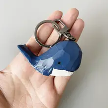 木製クジラのキーホルダー【ハンドメイド・おしゃれなデザイン・ギフト用】