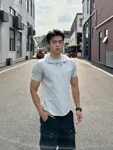 Tシャツ メンズ 半袖 SORONA 接触冷感 筆記体プリント 正肩 袖口リブ 細マッチョ 夏