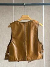 ラムレザー製 レディース ベスト【Vネック・斜めボタンデザイン・スリーブレス・フィット感あり】