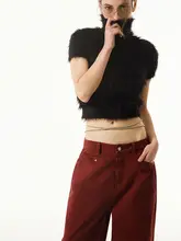 デザイン感溢れる高級感のあるハイネック短袖ニット【秋冬用・タイトフィット】