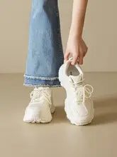 厚底デザインの女性用スニーカー【通気性・ソフトソール・カジュアル】