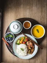 月子用一人前の食器セット【お皿・丼・カップ・トレー付き】（セットアップ対応）