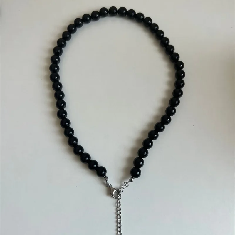 黒と青のビーズネックレス【シンプルなデザイン・鎖骨チェーン・ファッションスタイル】