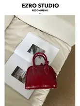 真皮ボーリングバッグ【かわいい手提げ・斜め掛け・デザイン性あり】