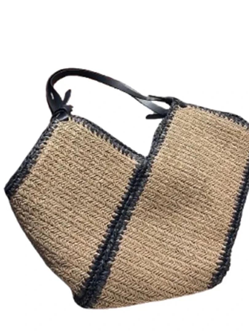 woven bag は本当に通勤に使えるのか？リゾート風草編みショルダーバッグが解決する日常の悩み