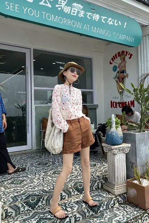 ハイウエストデニムショートパンツ【夏用・大きいサイズ・フィット・薄手】