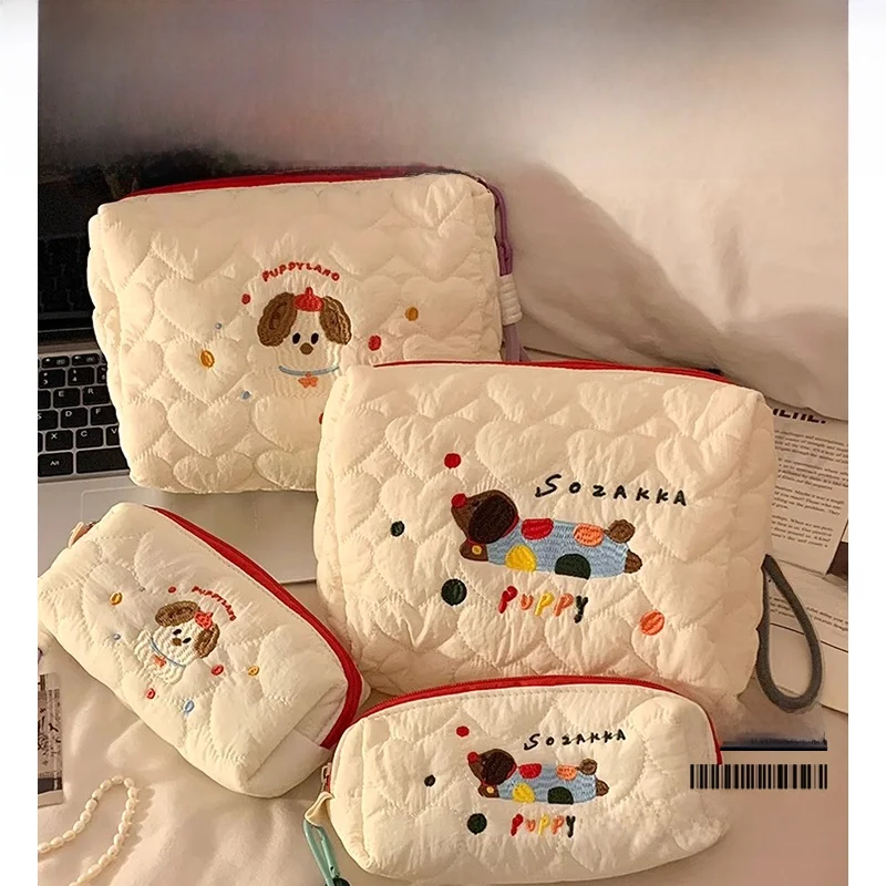 可愛い犬刺繍デザインの大容量ポーチ：学生向けの持ち運び便利さとインテリアへの適合性