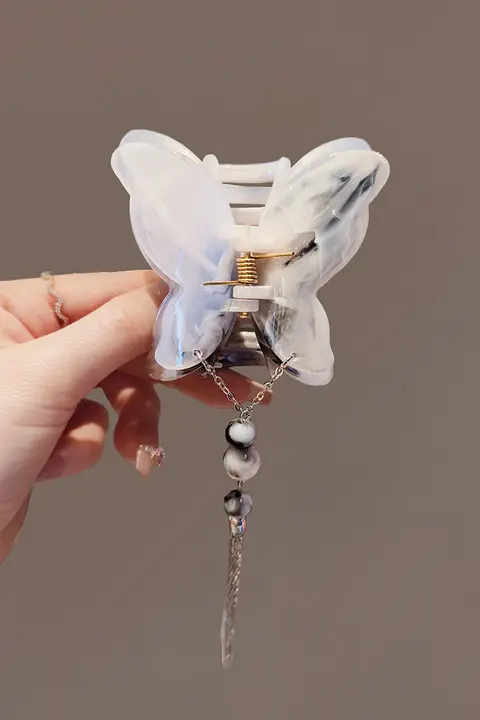 高級感あるバタフライクリップ【国風デザイン・後頭部用・半分アップ】