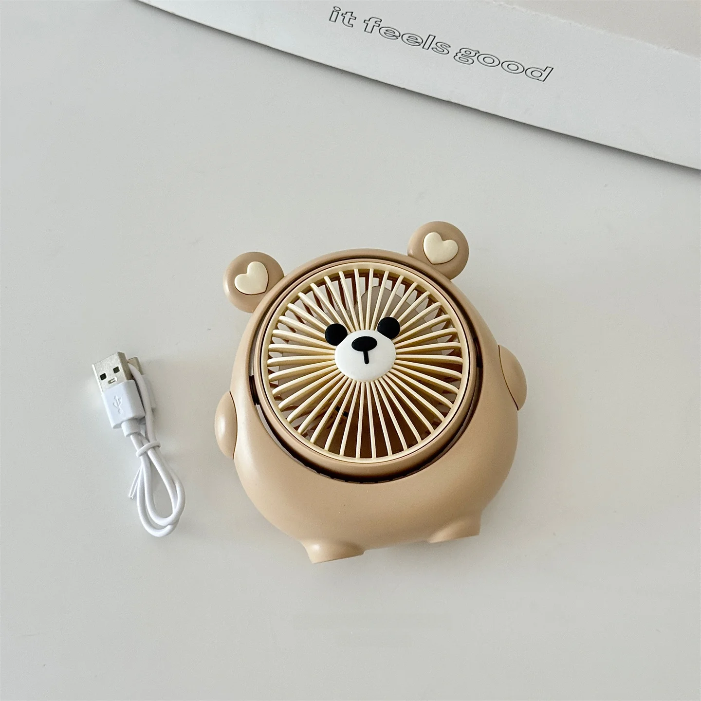 かわいい小熊デザインのミニファン：一人暮らしで静音かつ強風を実現するデスクトップファンの選び方