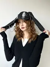個性的なウサギ耳デザインのチェーン付きキャップ【春秋用・ファッション】