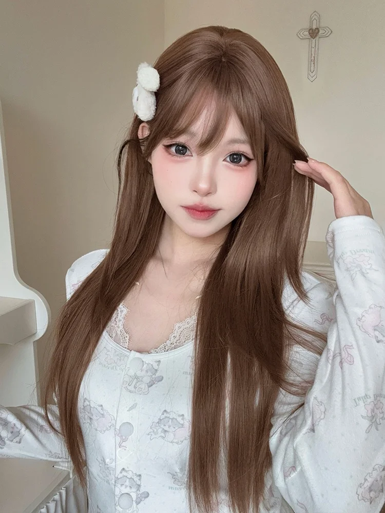ふ  わふわロングヘアとセミロング レイヤー ストレート、どちらが今のあなたに最適？