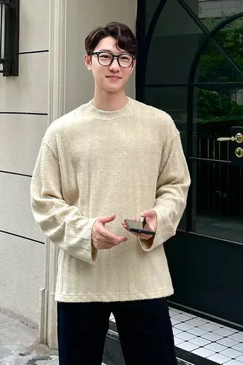 極上の柔らかさ！配色編みデザインのラウンドネックニット【春秋用・韓国風】