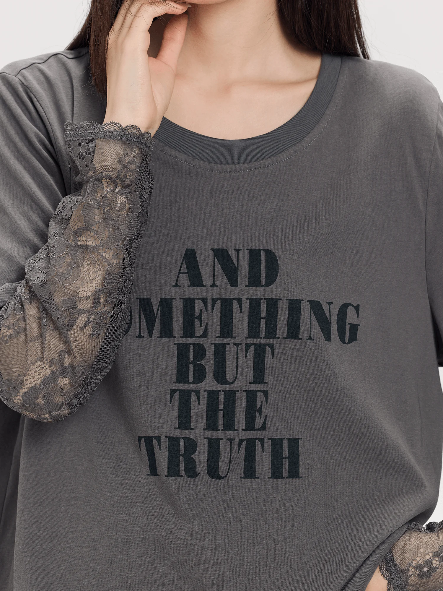 通勤の夏、Tシャツの下に着る長袖はどんなものにしよう？