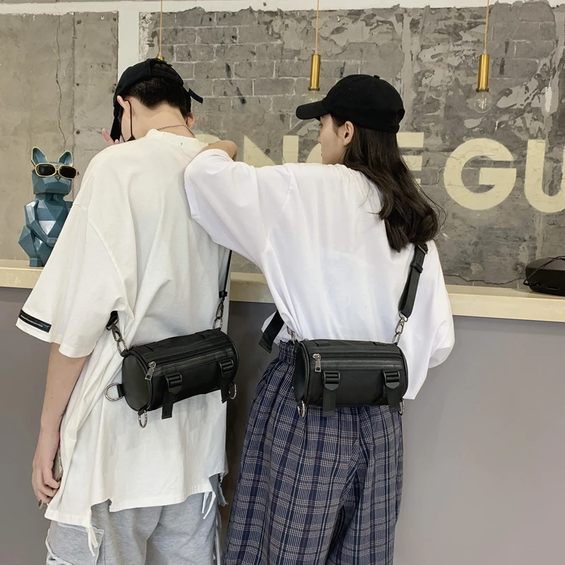 シンプルなデザインの防水ナイロン製クロスボディバッグはどんなもの？