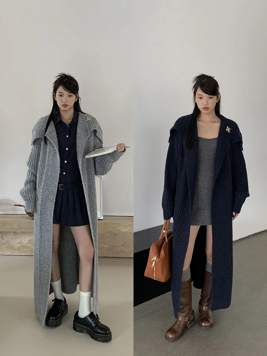 韓国系ファッションの定番アイテムとしての長袖ニットカーディガン