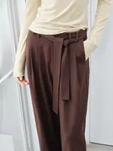 レトロデザインのパンツ【ハイウエスト・ワイドレッグ・ゆったりしたシルエット】