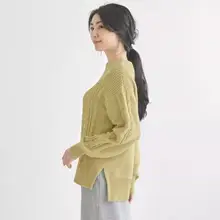 カジュアルな長袖ニットセーター【冬用・ケーブル編み・ゆったりシルエット】