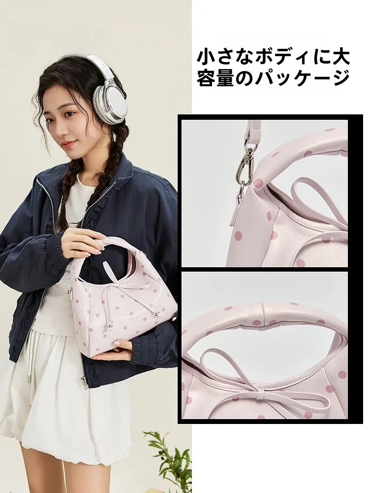 春季にぴったりの手提げバッグ：フェミニンデザインと柔らかな質感の日常使い