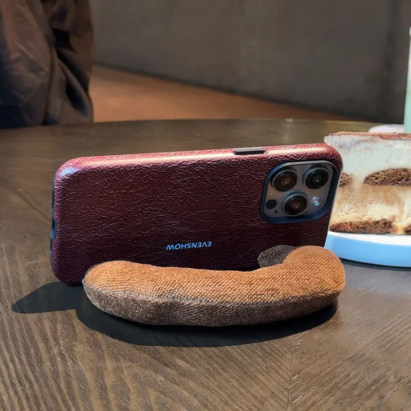 iPhone12 ケース ショルダー どんな風に使えばいい？通勤や日常で活きるリアルな使い方を解説