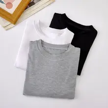 シンプルな長袖インナーTシャツ【春用・ブラック・スリムフィット・ショート丈】