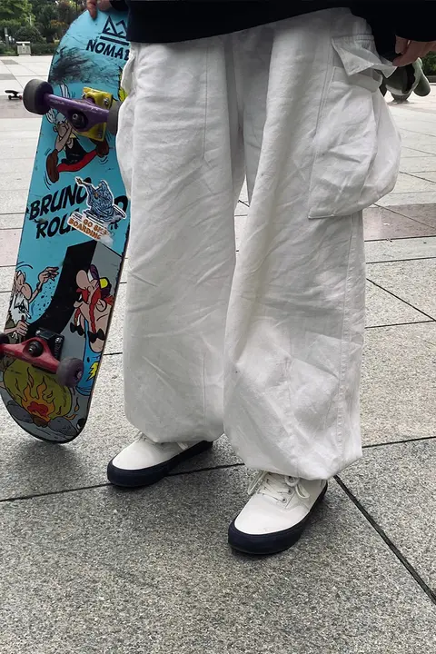 JRTブラックホワイトスニーカー【男女兼用・軽量・クッション性・カジュアルスケートシューズ】