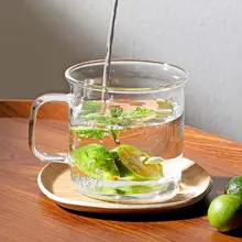 コーヒーカップ アフタヌーンティー使用シーン 耐熱ガラス 透明アンバー色 精巧なデザイン