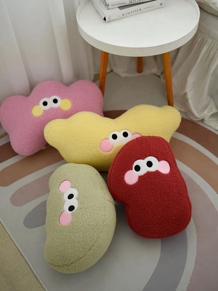 癒しのぬいぐるみ抱き枕：多機能で使える異形デザインのドーパミンカラー枕