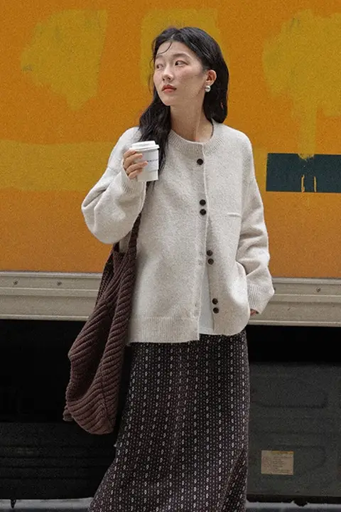 極上の柔らかさ！厚手ニットカーディガン【女性用・春秋用・アイボリー】