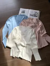 フリルデザインの無地ニットトップス【Uネック・フィットデザイン・冬用】