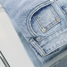 ヴィンテージ風ウォッシュ加工のシンプルなライトカラーの九分丈デニムパンツ【ストレートフィット・カジュアル】