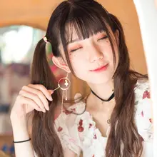 アリスの夢の中と不思議の国をテーマにしたポストタイプのイヤリング【韓 国風・シンプルで合わせやすい・穴あけ不要】