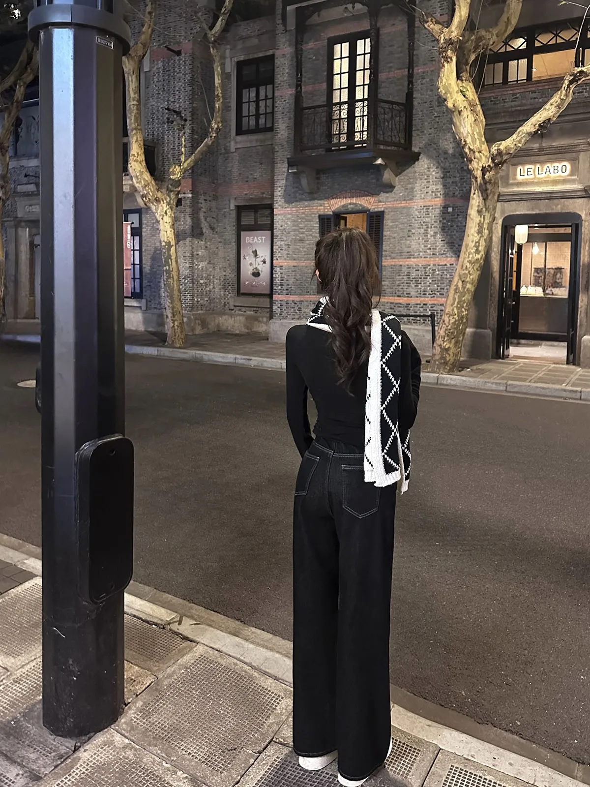 カーゴパンツ コーデ レディース 完全ガイド｜裏起毛・ウォッシュドが通勤に合う理由