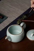 手作り汝窯の茶壺【レトロな青瓷・氷裂釉・シンプルデザイン】