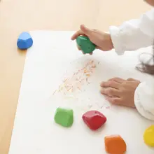 かわいい石ころデザインのカラフルクレヨン【六色・子供用・安全・AP認証】